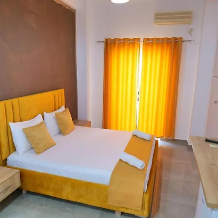 Adi-vera Apartment *