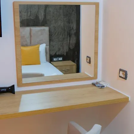 Adi-vera Apartment *