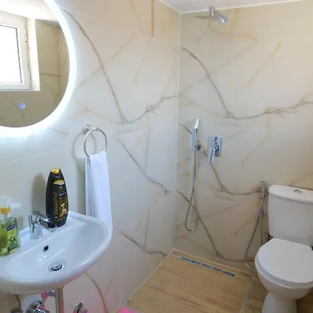 Adi-vera Apartment Sarande