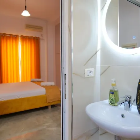 Adi-vera Apartment *