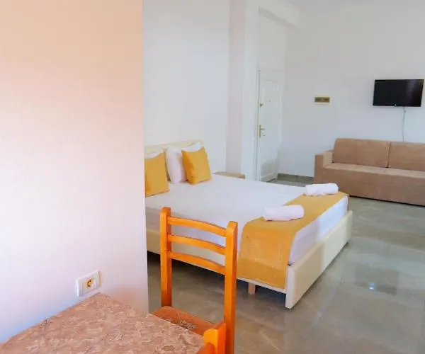 Adi-vera Apartment *